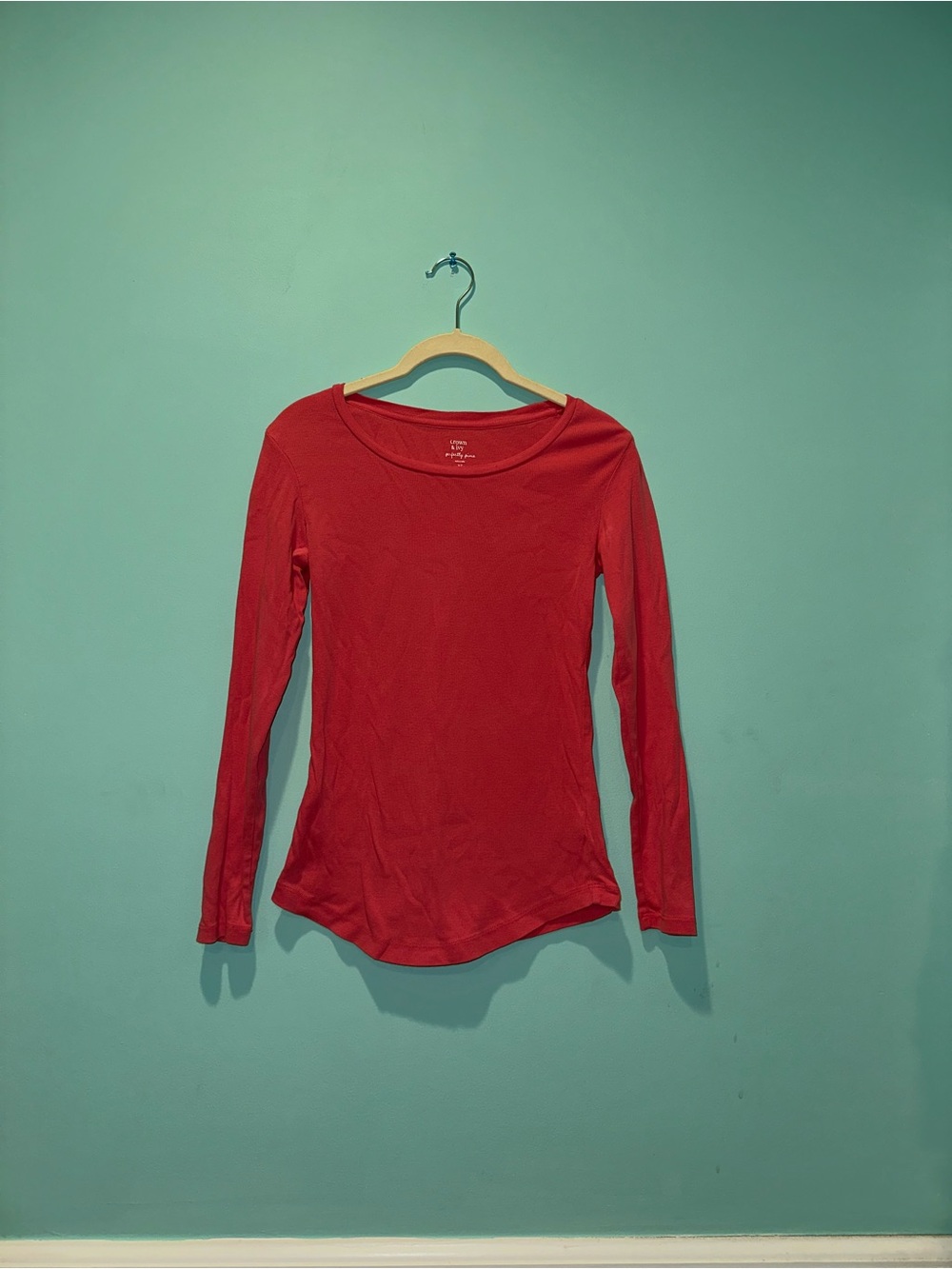 crown & ivy Pink Long-Sleeve Scoop Neck Top